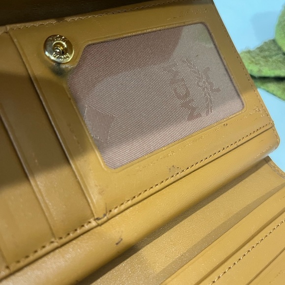 MCM COGNAC VISETOS LONG TRIFOLD WALLET - Picture 14 of 16